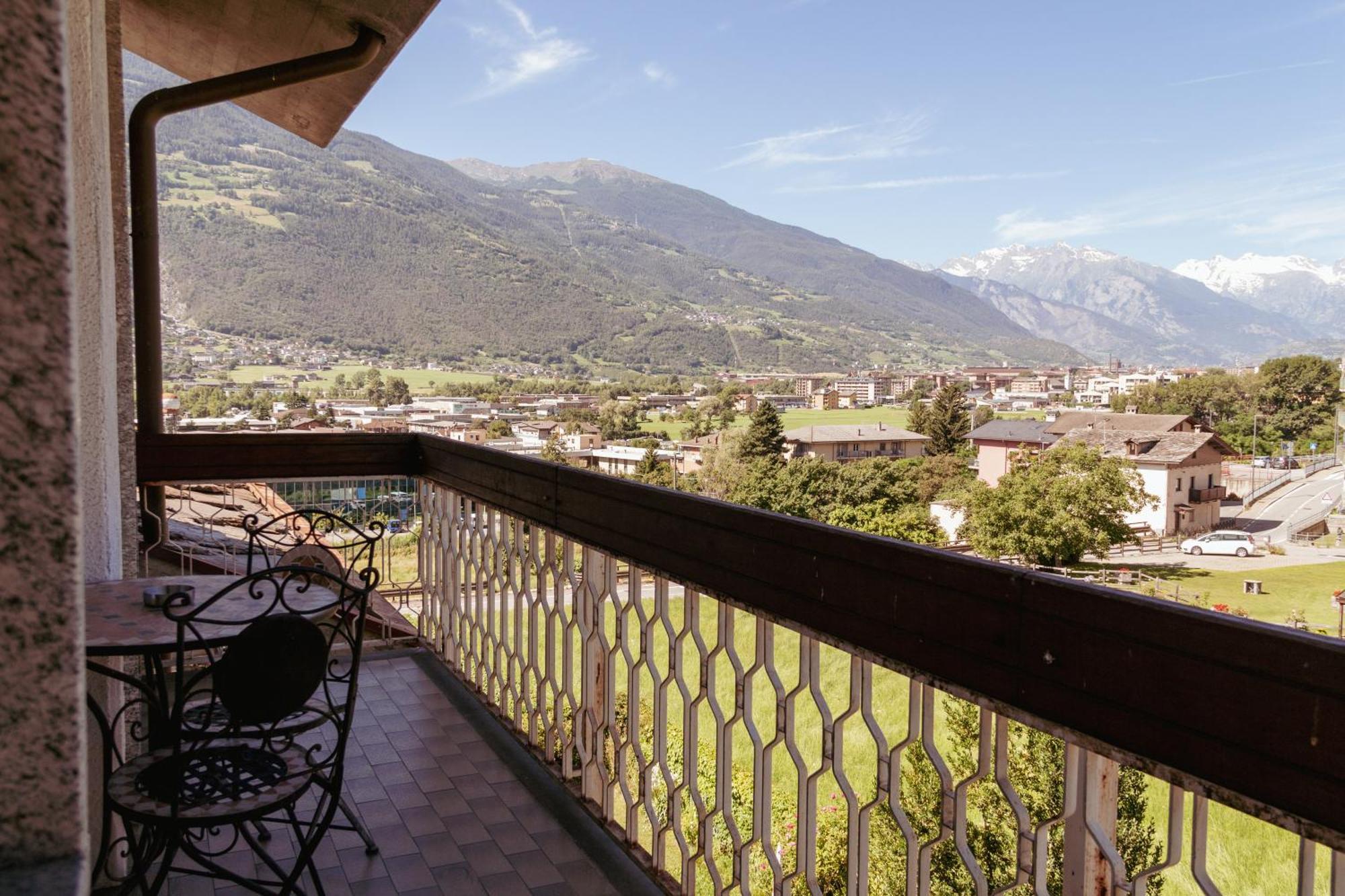 La Fiorita Apartment *